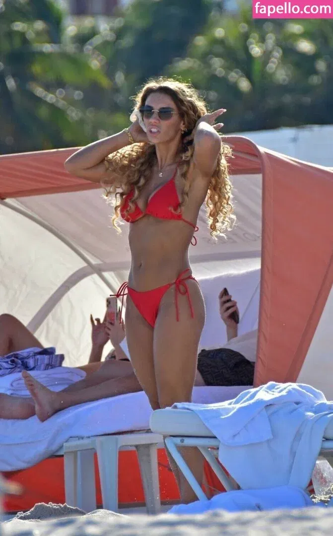 Jena Frumes / jenafrumes Onlyfans Photo Gallery 