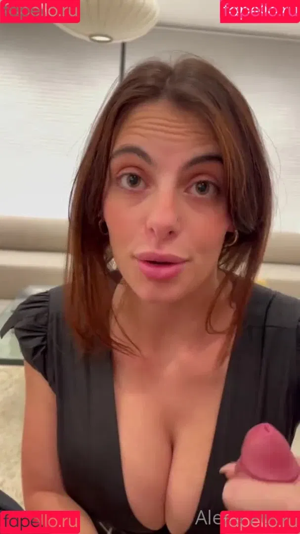 Alexa Pearl / Alexapearl / alexa_pearlfans / missalexapearl Onlyfans Photo Gallery 