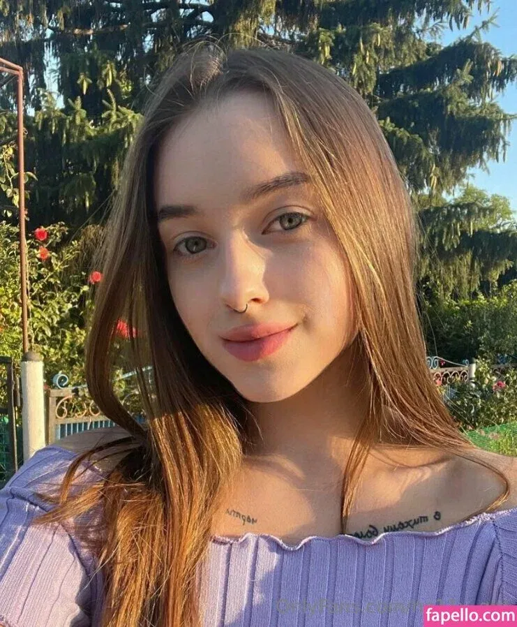 Holly_Bible / heathiemc_ / ho11y_girl Onlyfans Photo Gallery 