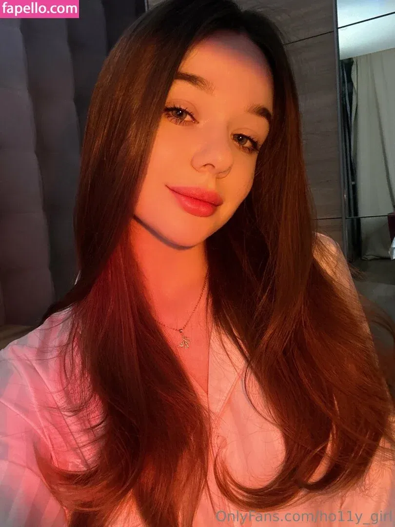 Holly_Bible / heathiemc_ / ho11y_girl Onlyfans Photo Gallery 