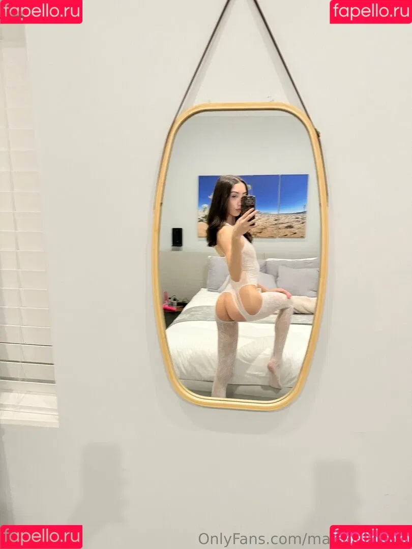 arigabii / arigabiii / makeitraingirl Onlyfans Photo Gallery 