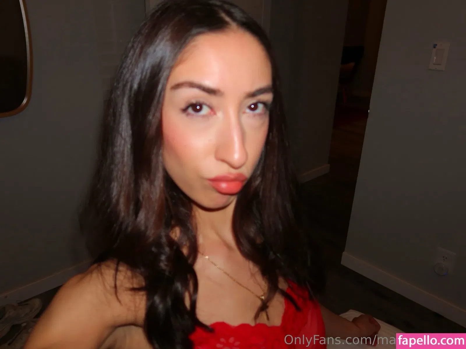 arigabii / arigabiii / makeitraingirl Onlyfans Photo Gallery 