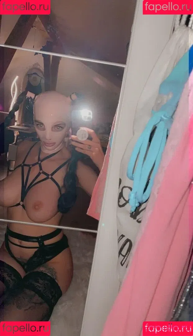 Melia84 Onlyfans Photo Gallery 