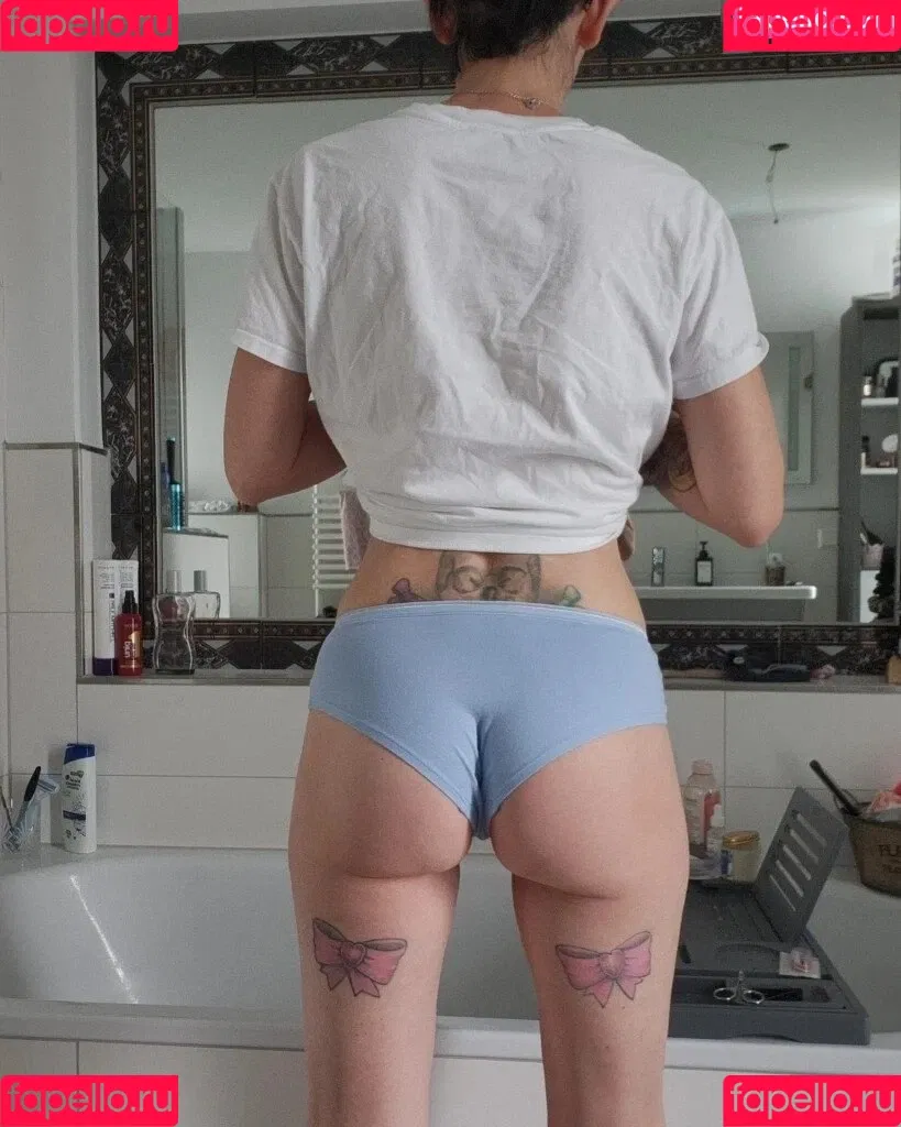 Melia84 Onlyfans Photo Gallery 