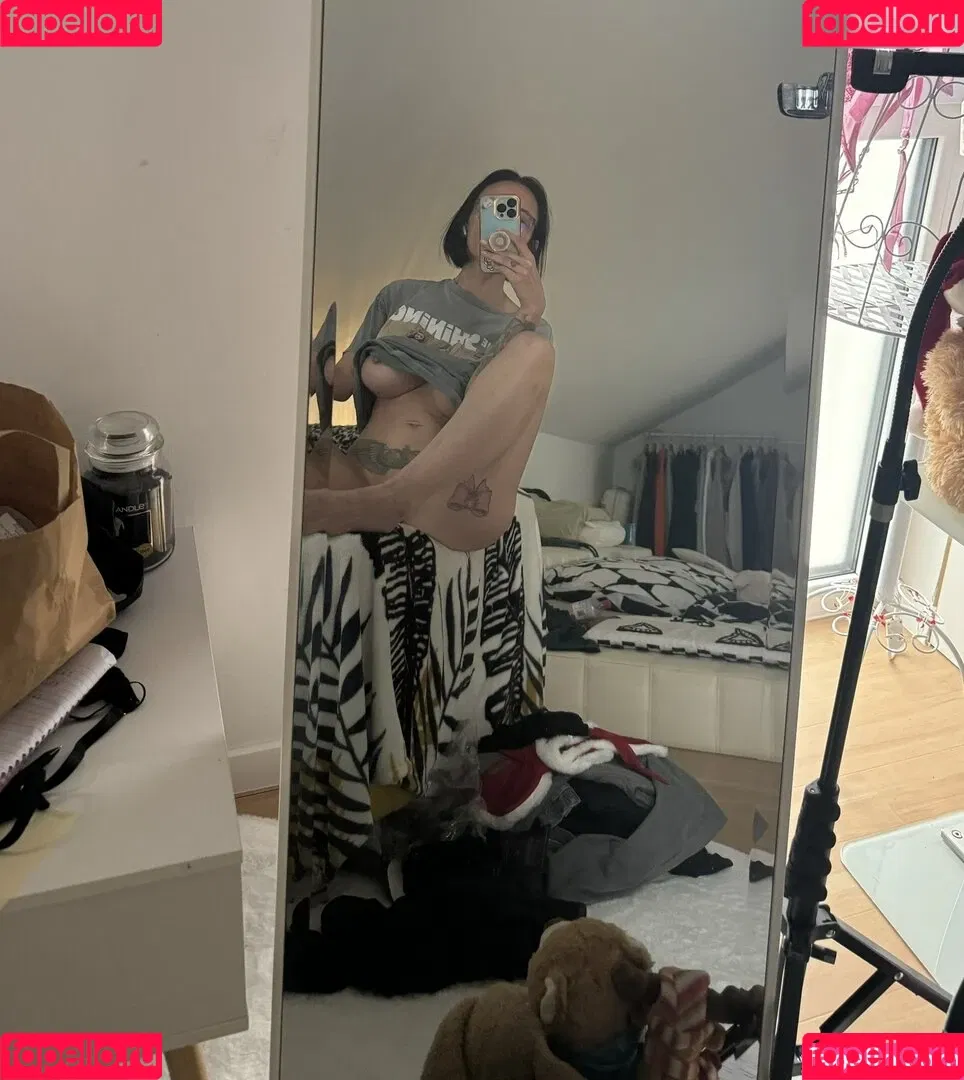 Melia84 Onlyfans Photo Gallery 