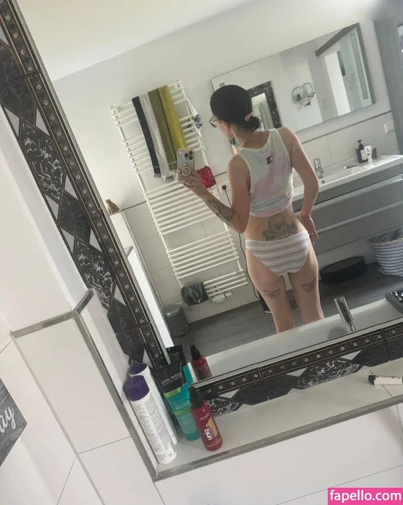 Melia84 Onlyfans Photo Gallery 