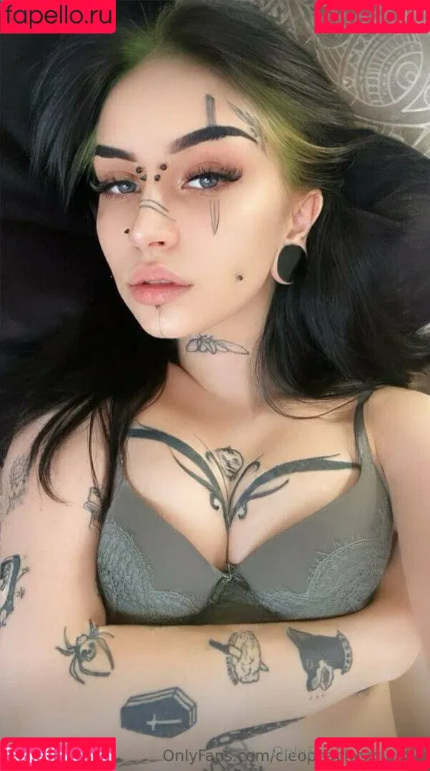 julox / risitjulio96 Onlyfans Photo Gallery 