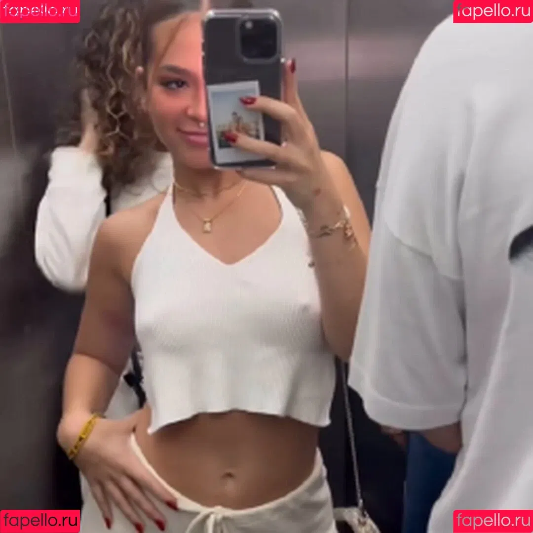 Dezoitou / Mel Maia / mel.maia / melissamelmaia Onlyfans Photo Gallery 