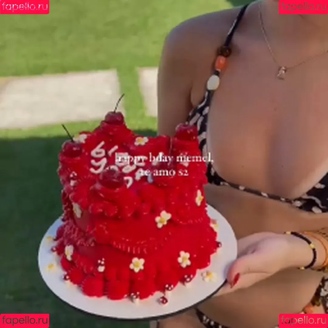 Dezoitou / Mel Maia / mel.maia / melissamelmaia Onlyfans Photo Gallery 