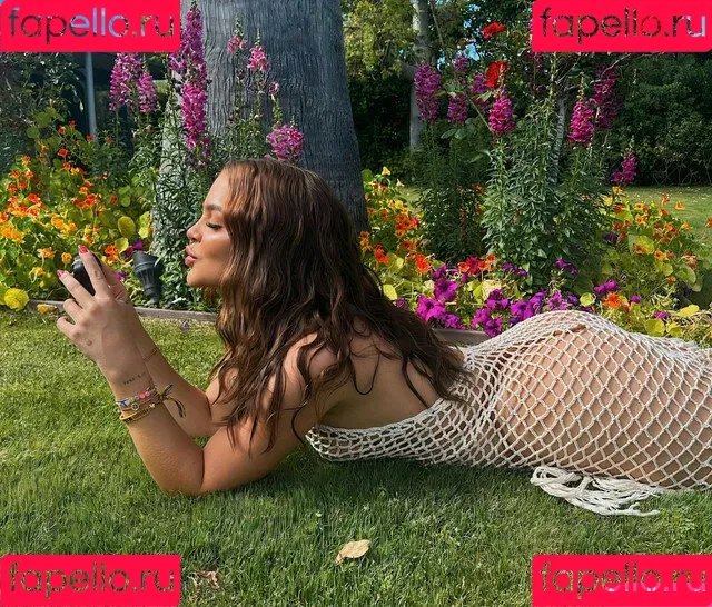 Dezoitou / Mel Maia / mel.maia / melissamelmaia Onlyfans Photo Gallery 