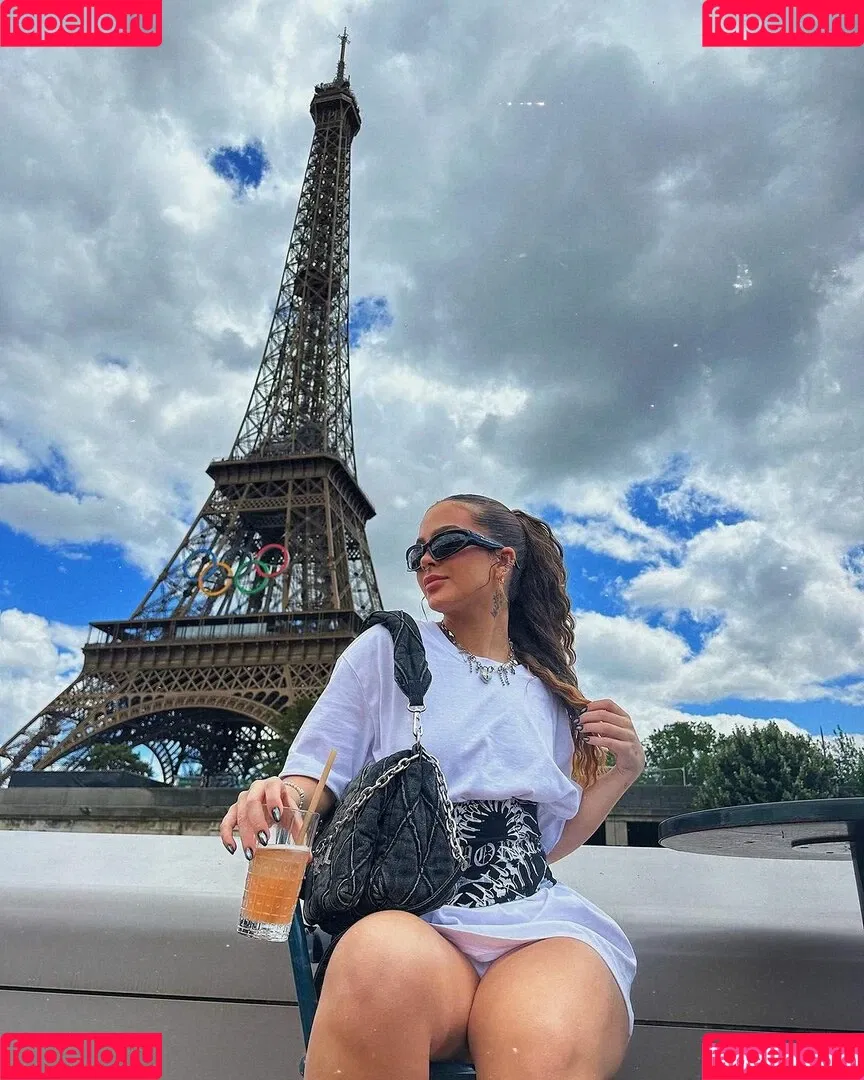 Dezoitou / Mel Maia / mel.maia / melissamelmaia Onlyfans Photo Gallery 