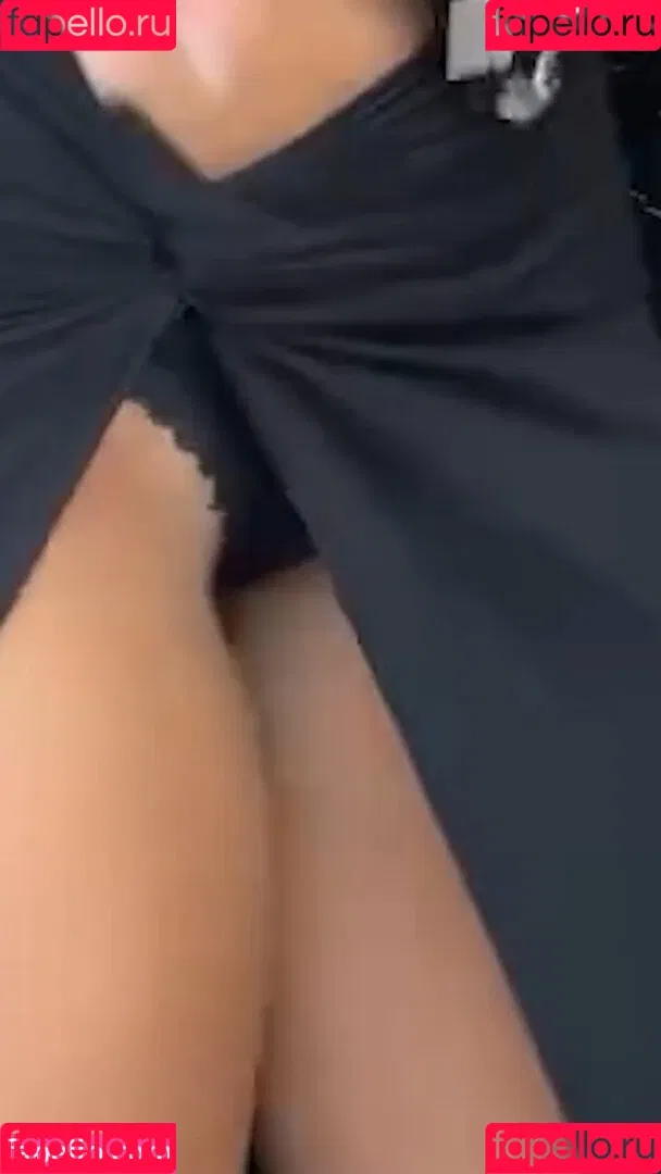 Dezoitou / Mel Maia / mel.maia / melissamelmaia Onlyfans Photo Gallery 
