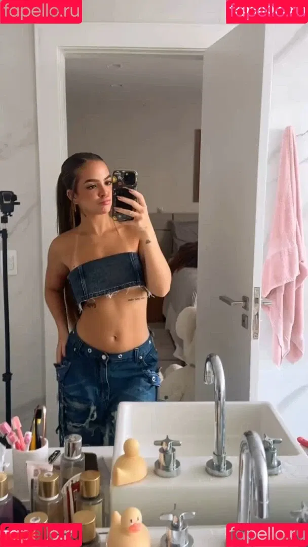 Dezoitou / Mel Maia / mel.maia / melissamelmaia Onlyfans Photo Gallery 