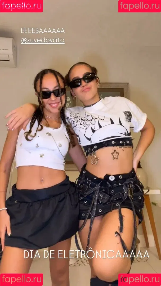 Dezoitou / Mel Maia / mel.maia / melissamelmaia Onlyfans Photo Gallery 