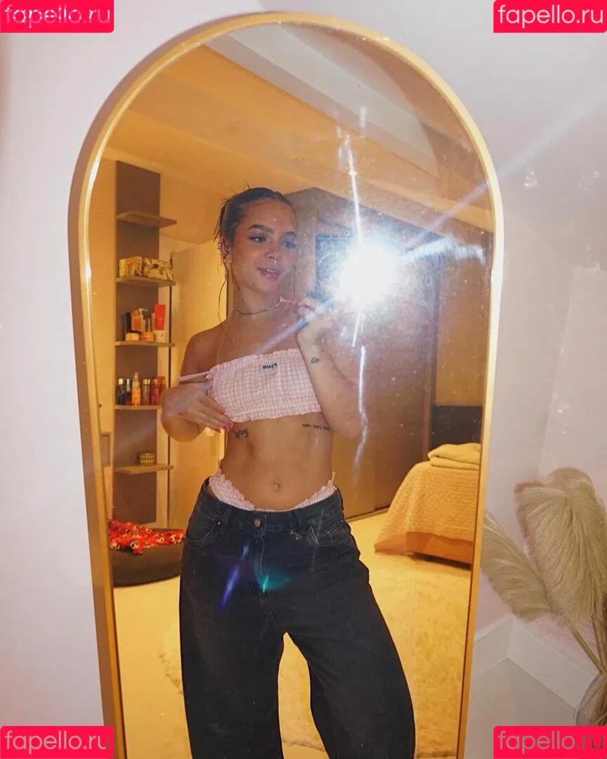 Dezoitou / Mel Maia / mel.maia / melissamelmaia Onlyfans Photo Gallery 