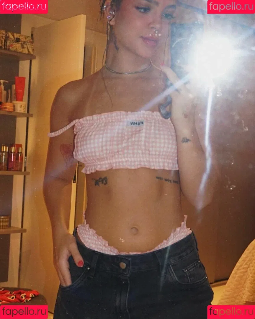 Dezoitou / Mel Maia / mel.maia / melissamelmaia Onlyfans Photo Gallery 