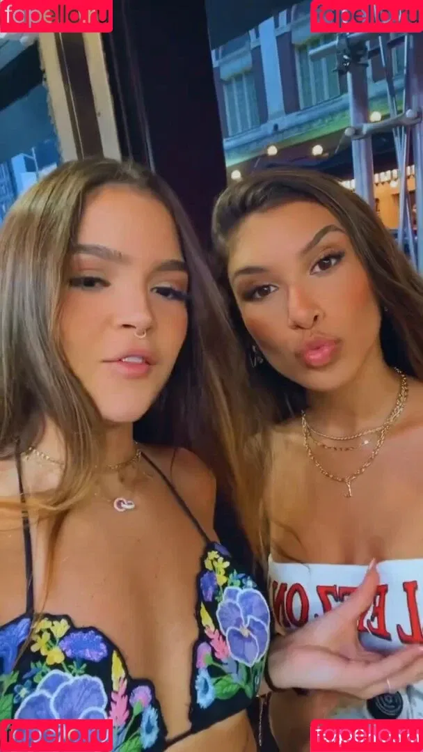 Dezoitou / Mel Maia / mel.maia / melissamelmaia Onlyfans Photo Gallery 
