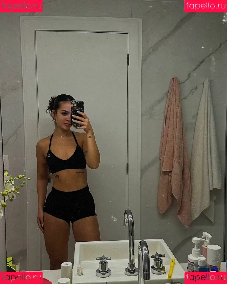Dezoitou / Mel Maia / mel.maia / melissamelmaia Onlyfans Photo Gallery 