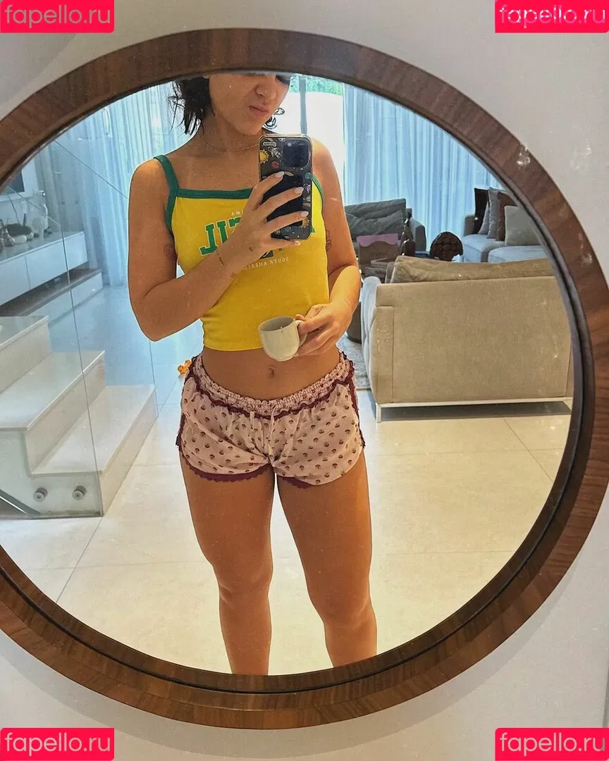 Dezoitou / Mel Maia / mel.maia / melissamelmaia Onlyfans Photo Gallery 