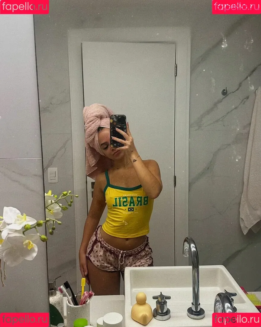 Dezoitou / Mel Maia / mel.maia / melissamelmaia Onlyfans Photo Gallery 