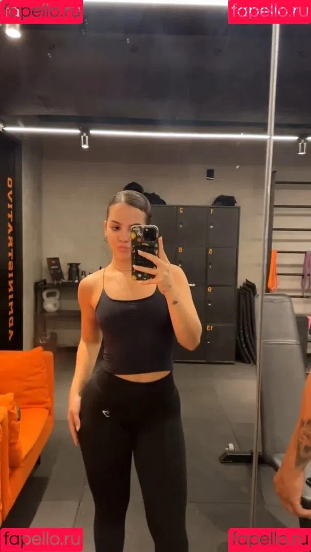 Dezoitou / Mel Maia / mel.maia / melissamelmaia Onlyfans Photo Gallery 