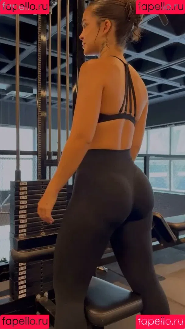 Dezoitou / Mel Maia / mel.maia / melissamelmaia Onlyfans Photo Gallery 