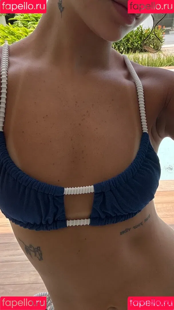 Dezoitou / Mel Maia / mel.maia / melissamelmaia Onlyfans Photo Gallery 