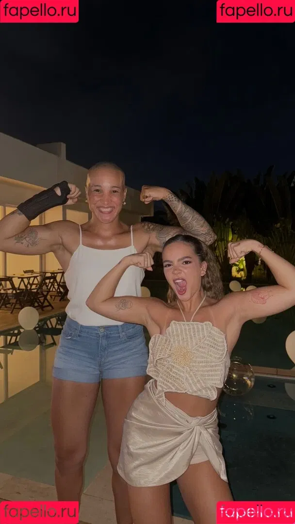 Dezoitou / Mel Maia / mel.maia / melissamelmaia Onlyfans Photo Gallery 