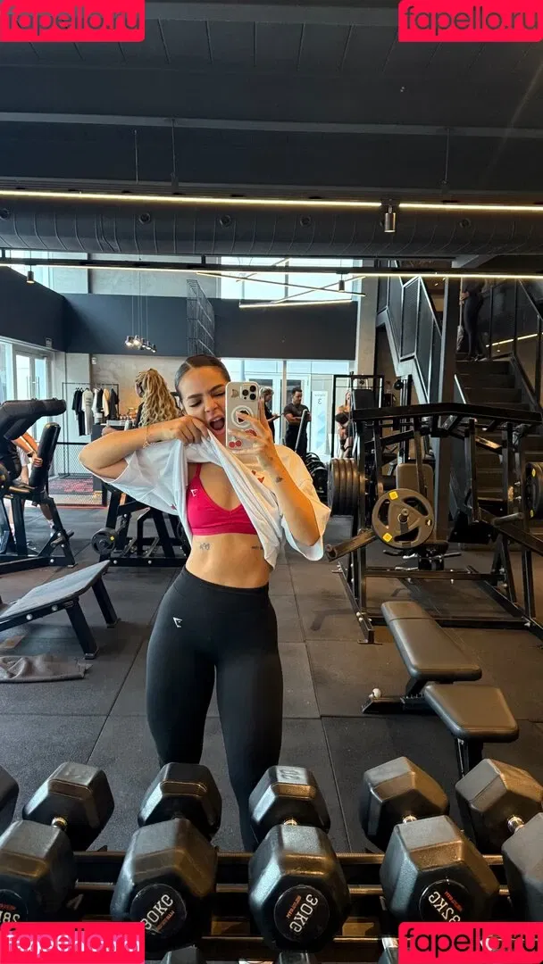 Dezoitou / Mel Maia / mel.maia / melissamelmaia Onlyfans Photo Gallery 