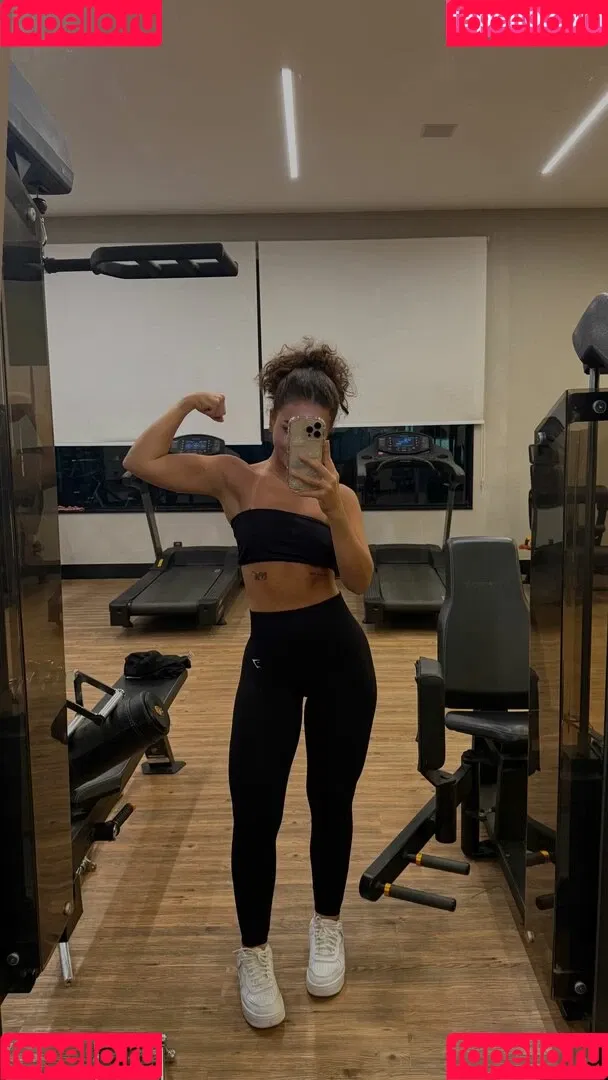 Dezoitou / Mel Maia / mel.maia / melissamelmaia Onlyfans Photo Gallery 