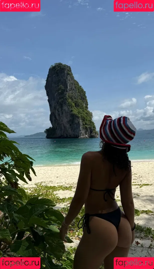 Dezoitou / Mel Maia / mel.maia / melissamelmaia Onlyfans Photo Gallery 