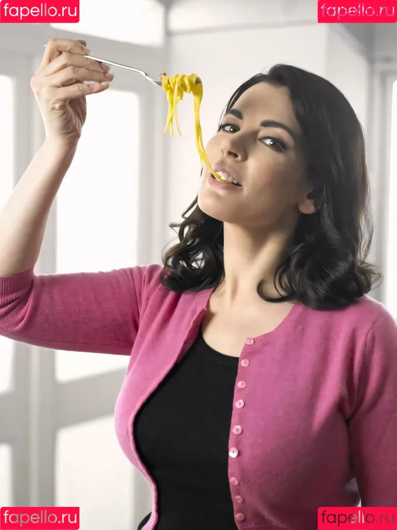 Nigella Lawson / nigellalawson Onlyfans Photo Gallery 