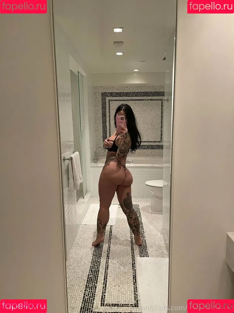 Connperignon / notconnieperignon Onlyfans Photo Gallery 