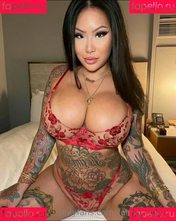 Connperignon / notconnieperignon Onlyfans Photo Gallery 