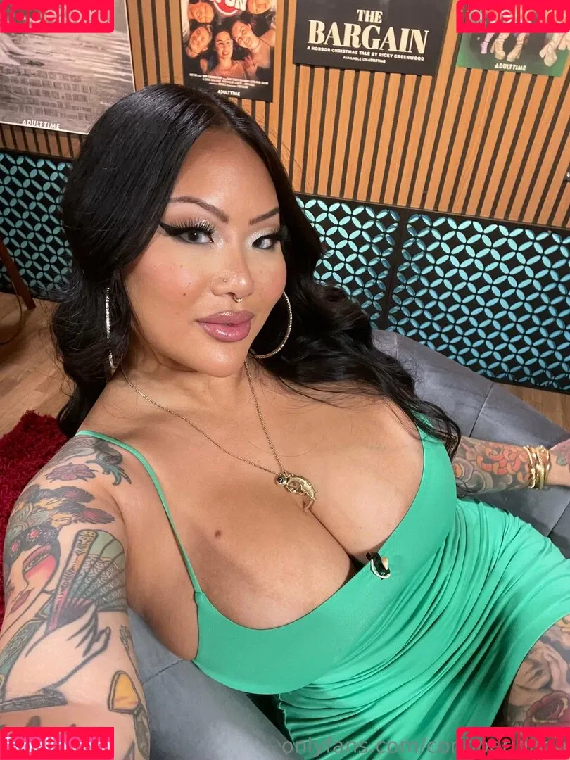 Connperignon / notconnieperignon Onlyfans Photo Gallery 