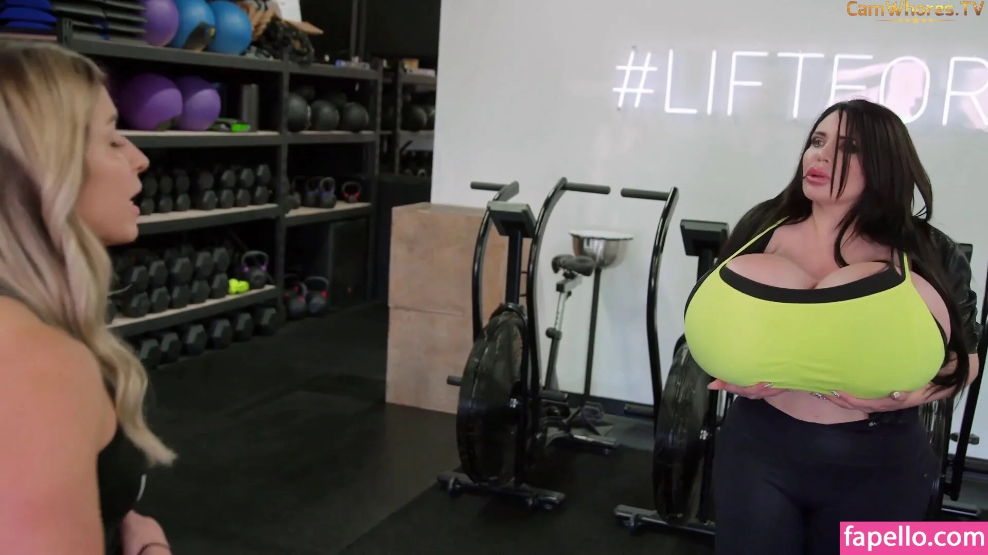 Foxy Menagerie Verre / foxymenagerieverre / https: Onlyfans Photo Gallery 