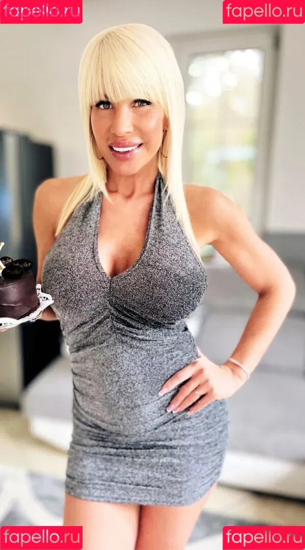 Tiffany Rousso / TiffanyRoussoxx / tiffanyrousso_official / tiffanyroussoxxx Onlyfans Photo Gallery 
