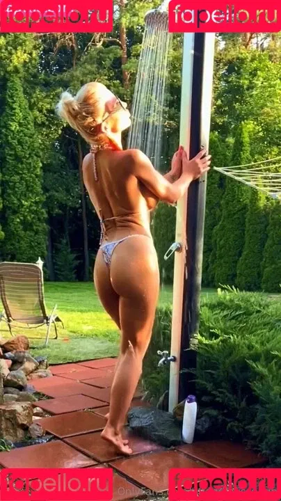 Tiffany Rousso / TiffanyRoussoxx / tiffanyrousso_official / tiffanyroussoxxx Onlyfans Photo Gallery 