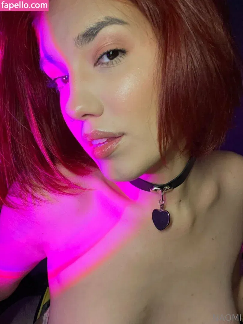 naomi_secrets / naomifoxsecret Onlyfans Photo Gallery 