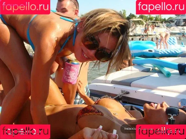 Tayna Renee / modeltanyarenee Onlyfans Photo Gallery 