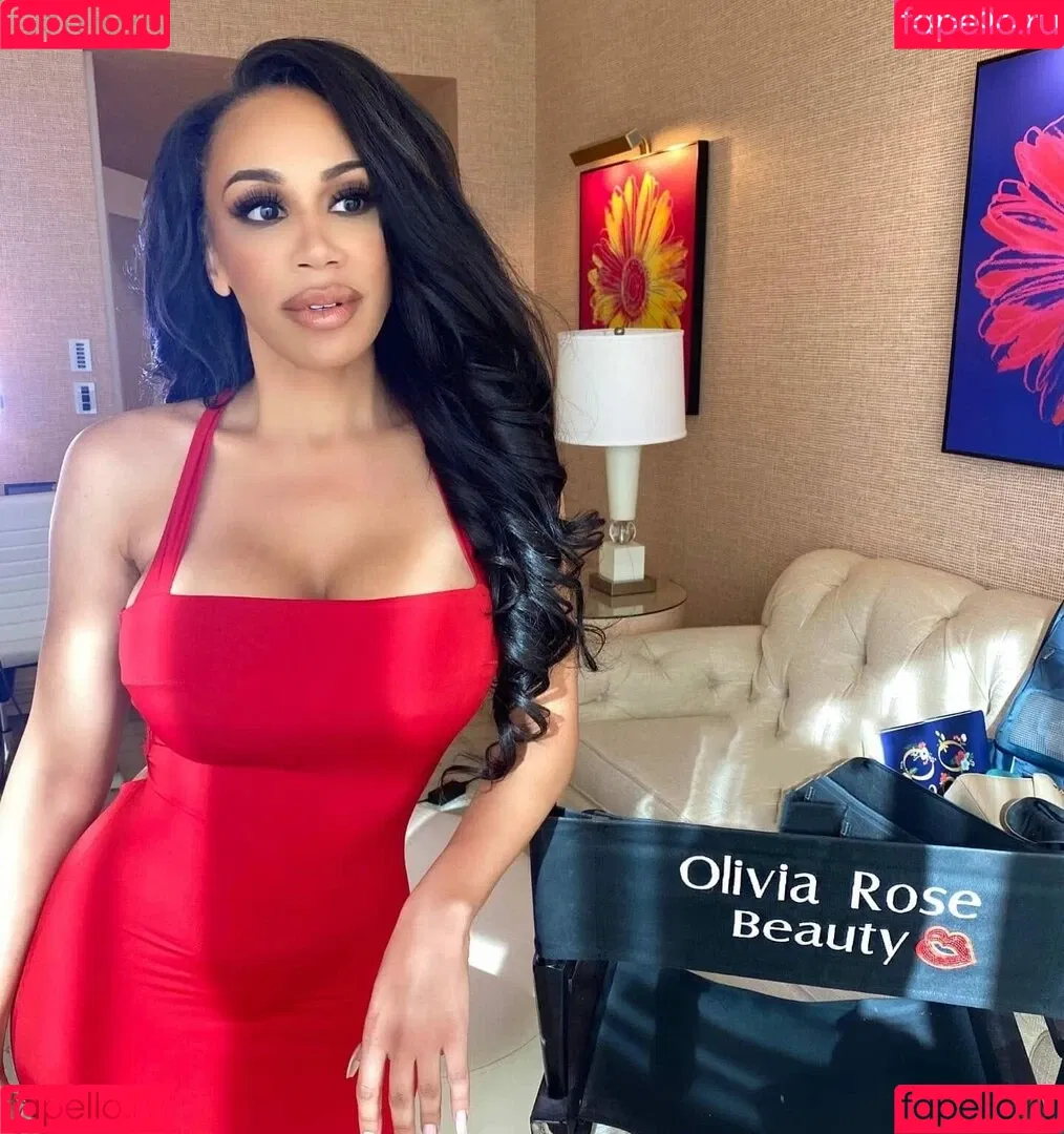 Tayna Renee / modeltanyarenee Onlyfans Photo Gallery 