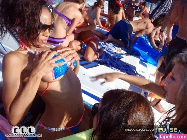 Tayna Renee / modeltanyarenee Onlyfans Photo Gallery 