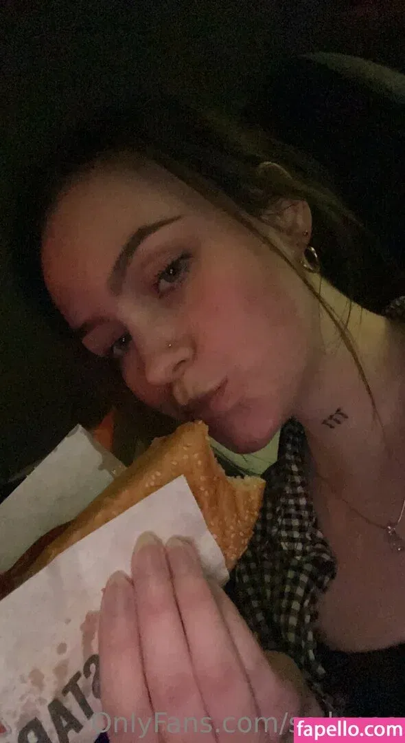 So__lena / so.lenaa Onlyfans Photo Gallery 