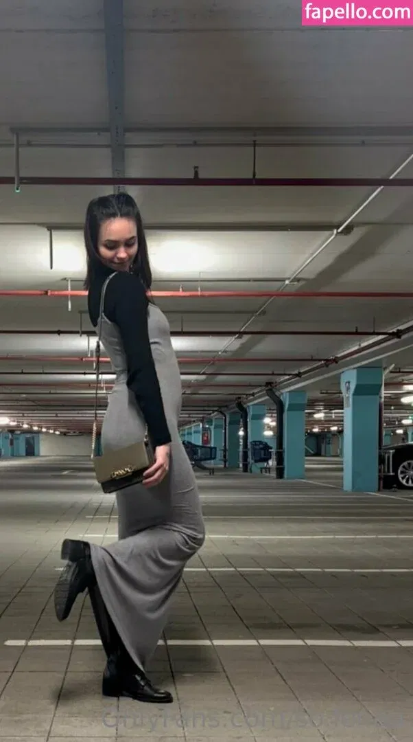 So__lena / so.lenaa Onlyfans Photo Gallery 