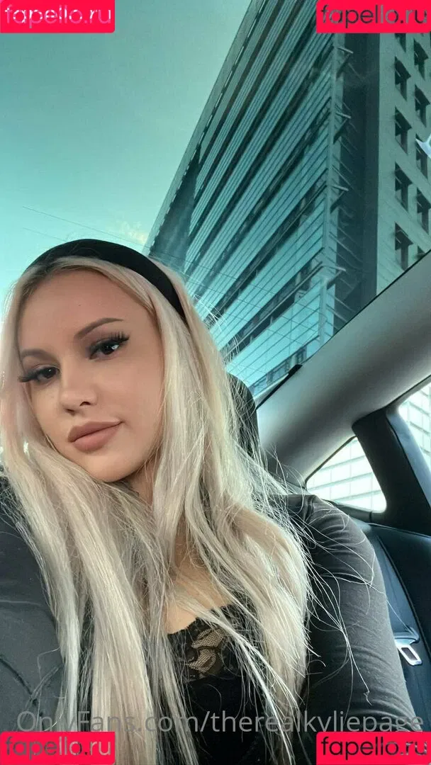 kyliepageofficial / therealkyliepage Onlyfans Photo Gallery 