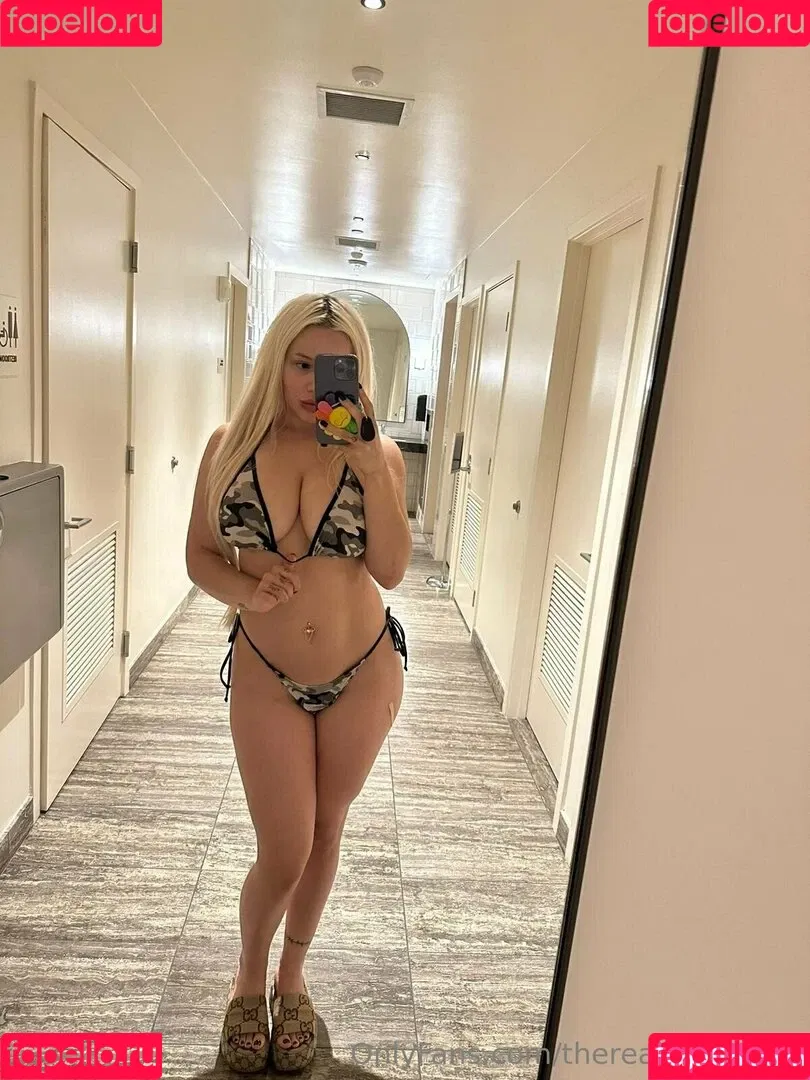 kyliepageofficial / therealkyliepage Onlyfans Photo Gallery 