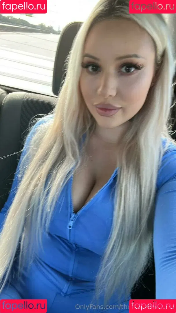 kyliepageofficial / therealkyliepage Onlyfans Photo Gallery 