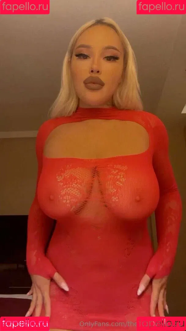 kyliepageofficial / therealkyliepage Onlyfans Photo Gallery 
