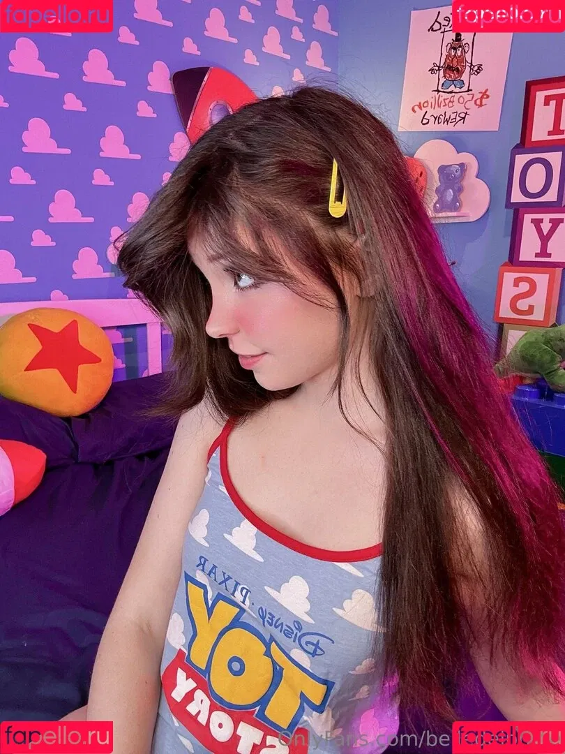 belle.delphine / belledelphine Onlyfans Photo Gallery 