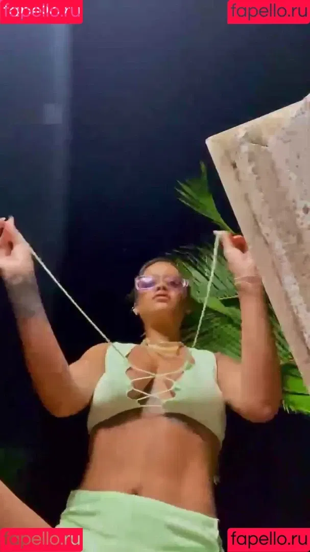 Rihanna / badgalriri Onlyfans Photo Gallery 